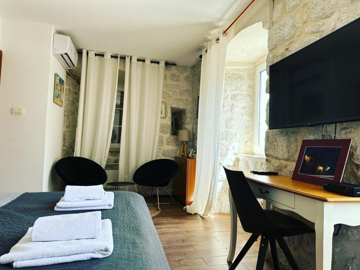 Villaoldmariner Prčanj Exteriér fotografie